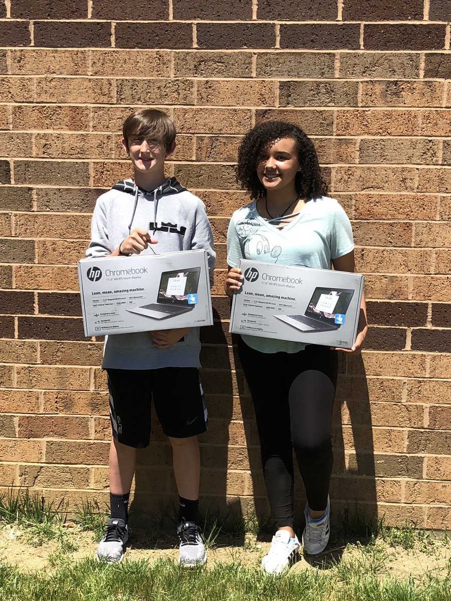 Mrs. Fox tweet media