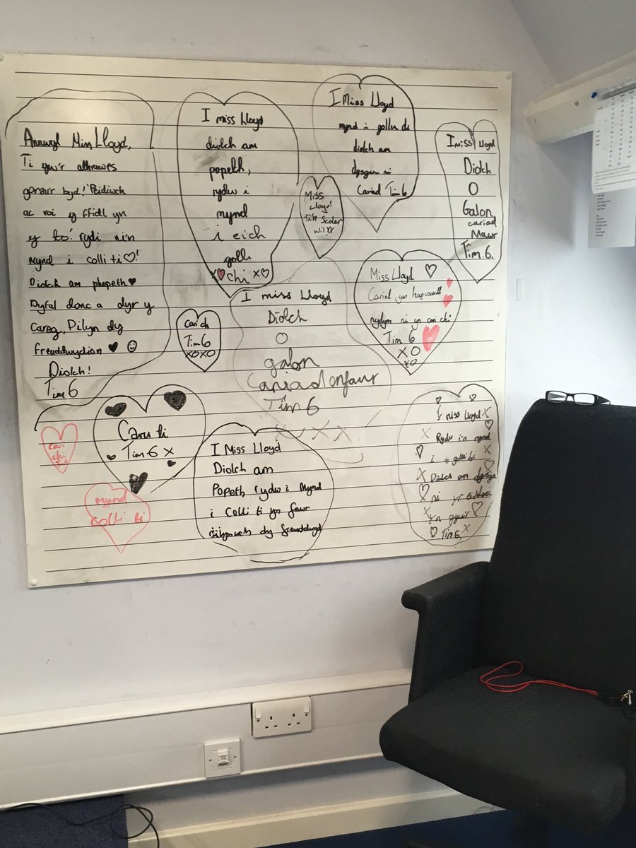 Miss Lloyd has left the building. Diolch o galon I holl blant Blwyddyn 6 a ‘r Ysgol gyfan am fod mor hollol wych. 
Diolch i’r staff a’r gymuned oll am ei cymorth a chefnogaeth 😪