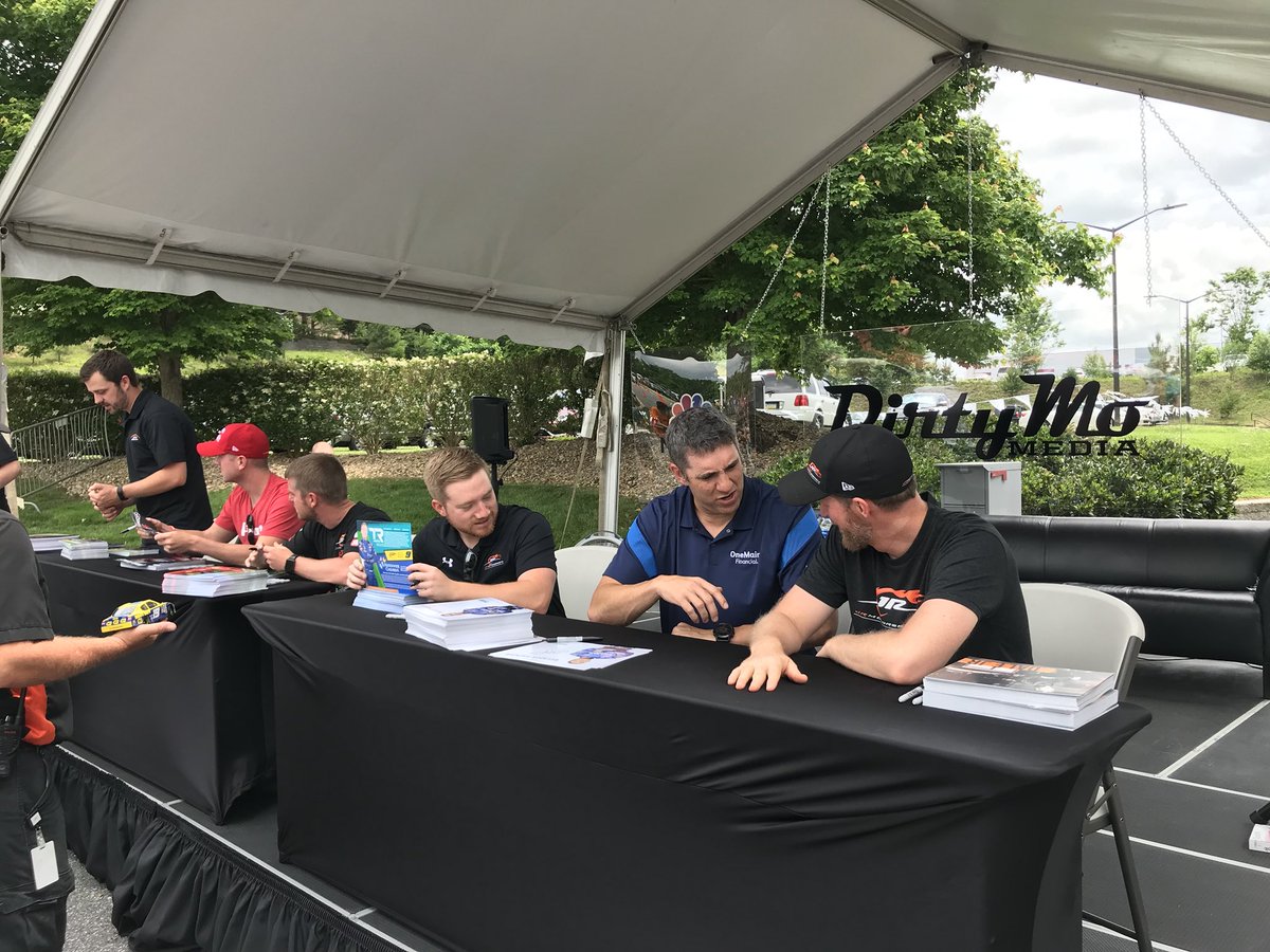 JRMotorsports's tweet photo. The drivers have arrived! Time to sign @DaleJr @Elliott_Sadler @TylerReddick @J_Allgaier @MichaelAnnett @joshberry @sam_mayer_ #JRMFanDays https://t.co/xWLnFu2ZZj