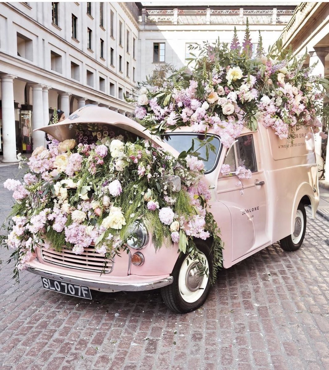 weddingfairs's tweet photo. CUTE 💕 https://t.co/PqNAoZJ5BL