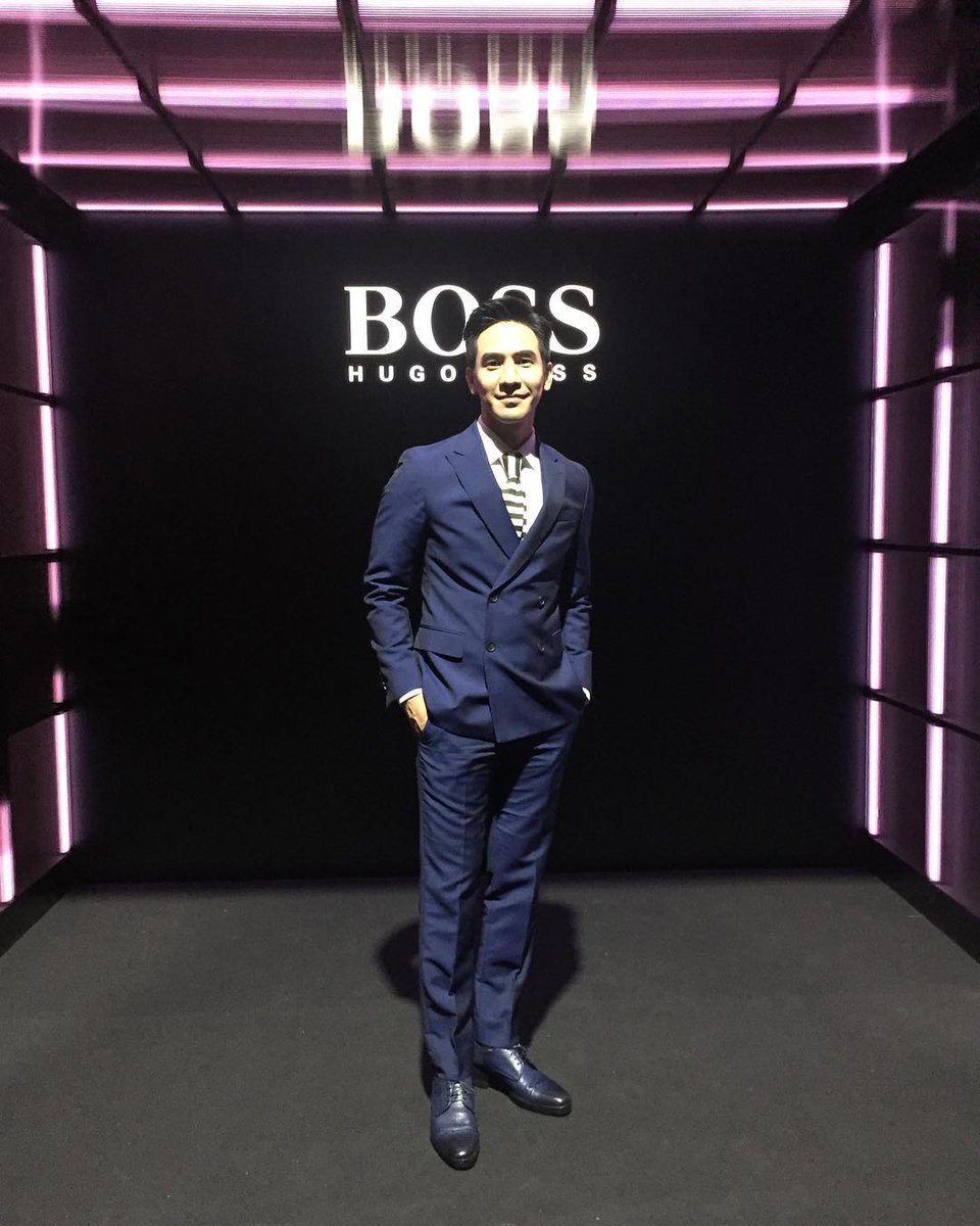 AmP_BiRd's tweet photo. สำหรับลุคของพี่โป๊���ในวันนี้
น้องจะพูดว่าคำหล่อสั้นๆคงไม่ได้ขอลากยาวไปรอบจักรวาลเลยแล้วกัน หล่อมากกกกกกกกกกกกกกกกกกกกกกกกกกกกกกกกกกกกกกกกกกกกก กอไก่ แบบอินฟนิตี้ ไม่มีที่สิ้นสุด #popezaap #ThisIsBossXTHanavat https://t.co/c1tMasyp0a
