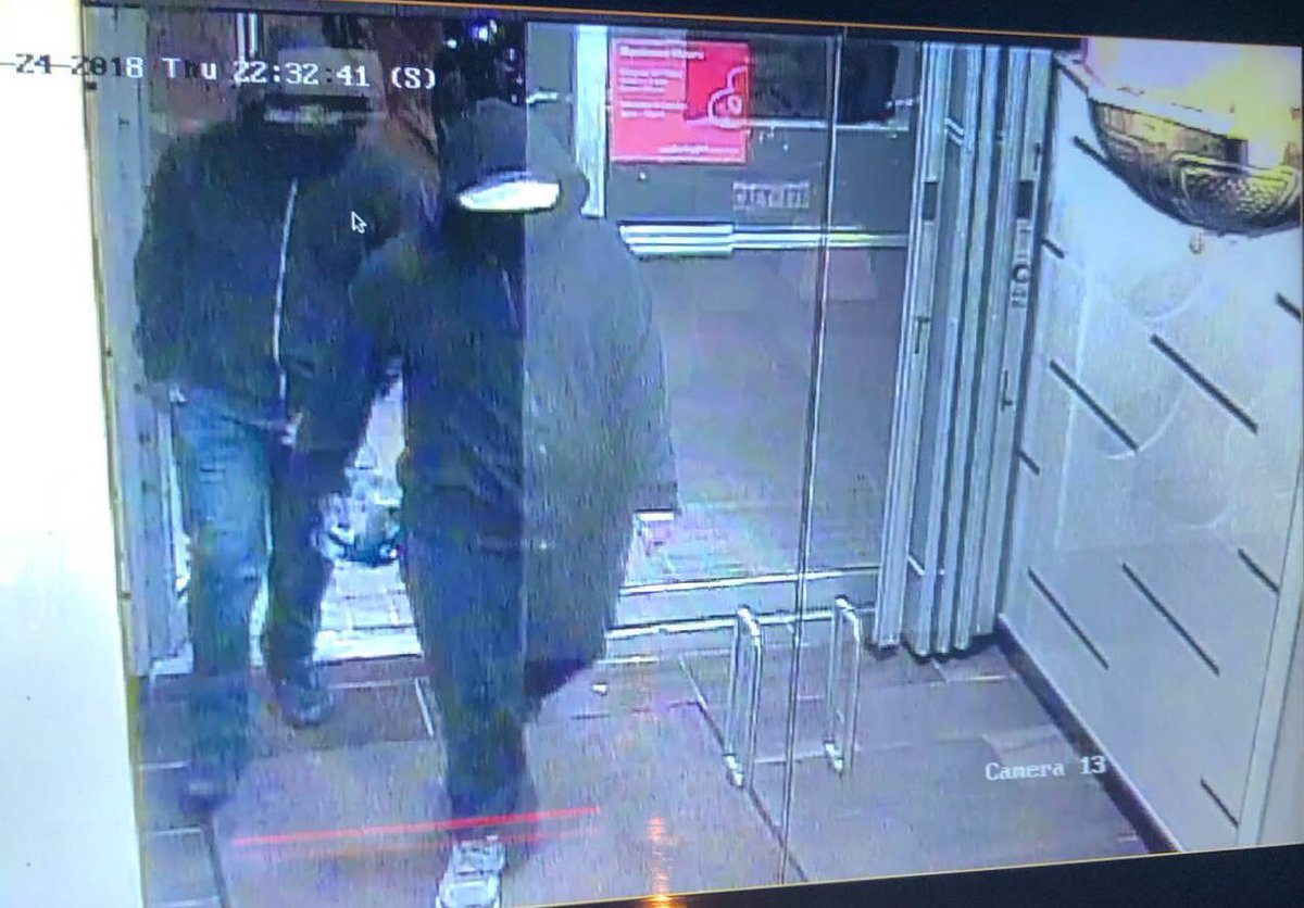 PeelPolice's tweet photo. N/R-Peel Police-Restaurant Explosion in Mississauga - https://t.co/KmWyEZVvMw https://t.co/ZM4IjZwi8D