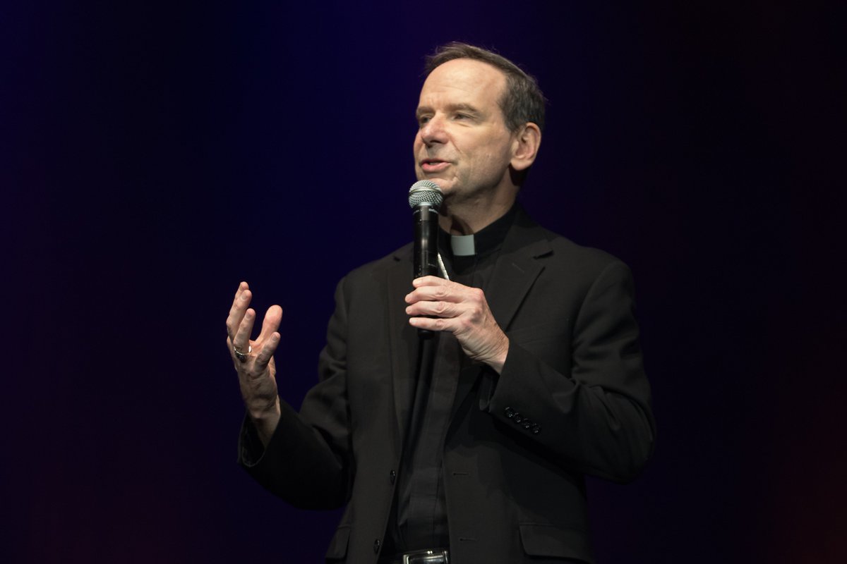 acatholicherald's tweet photo. "The people of Ireland, they have an opportunity right now to do the right thing and to change the course of their history. And they can avoid the mistake that our country made," @BishopBurbidge says on the #WalkHumbly podcast. #savethe8th https://t.co/kZ0jIksdCT https://t.co/MLwOXVHQo1
