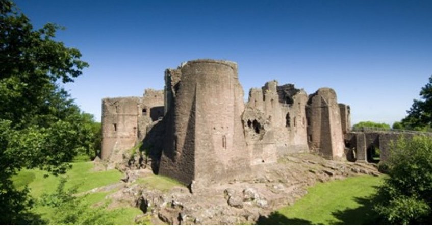 Day 8 of #flybmihiddentreasures and we're loving Goodrich Castle here in the #deanywe