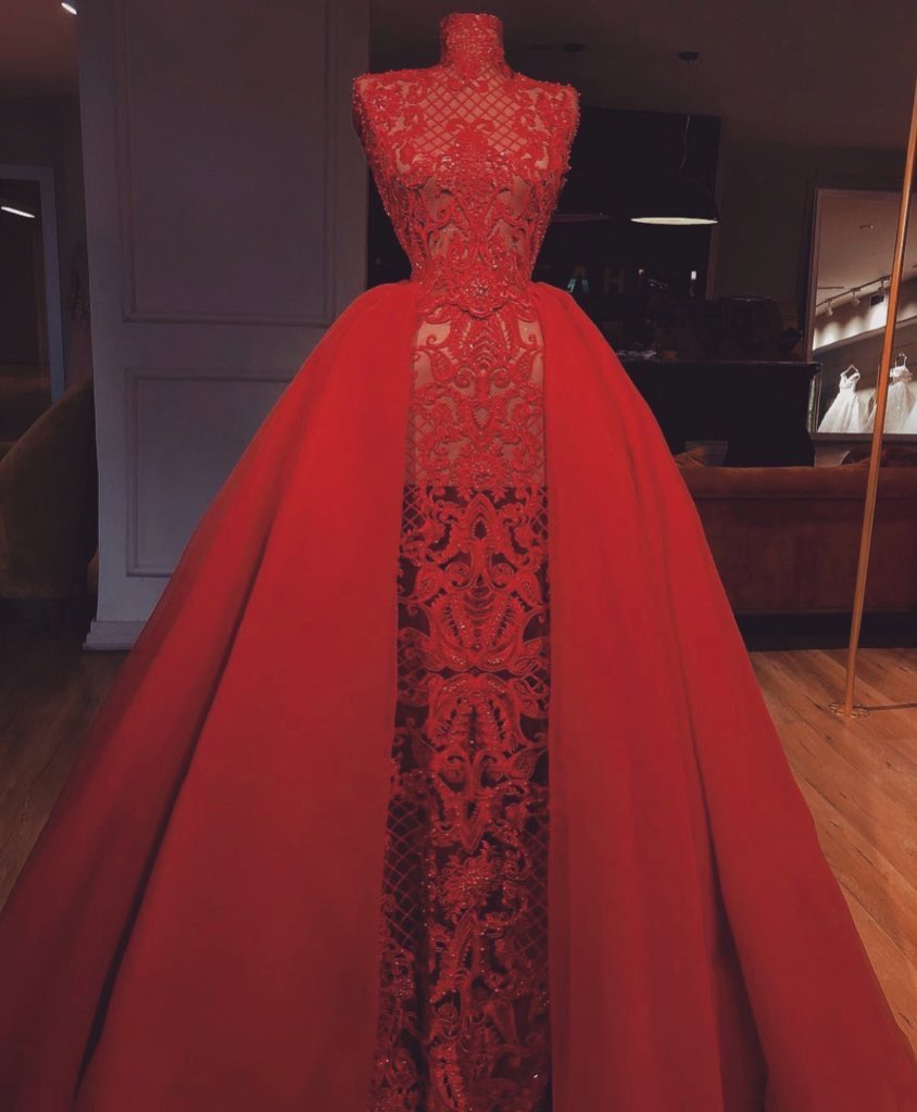 GossipRoomOff's tweet photo. Les robes Valdrin Sahiti c’est quelque chose 😍 https://t.co/Ew0TJG3bEv