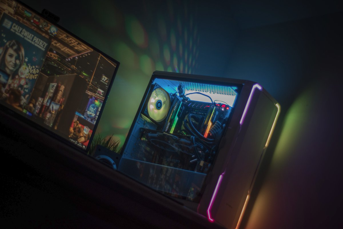 BitFenix's tweet image. #SimpleMode takes the Enso for a build
It turned out awesome, a clean and great looking full RGB build
Awesome work!!!
#BitFenix #pcdiy #pcgaming