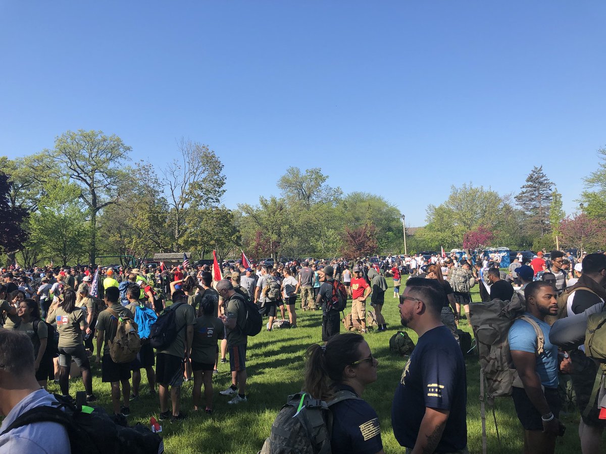 gilbert36ward's tweet photo. Getting ready kick off on the annual Chicago Veterans 20 Mile Ruck March.  Bring awareness to PTSD and Veteran suicide. #ruckitchicago #usmc #semperfidoordie https://t.co/iwgkchHJ1z