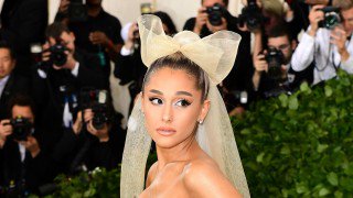 LetsJoinEdi's tweet photo. Ariana Grande Describes Her Relationship With Mac Miller As ‘Toxic’
https://t.co/JJSMKRY07O https://t.co/y7PwKrT0eY