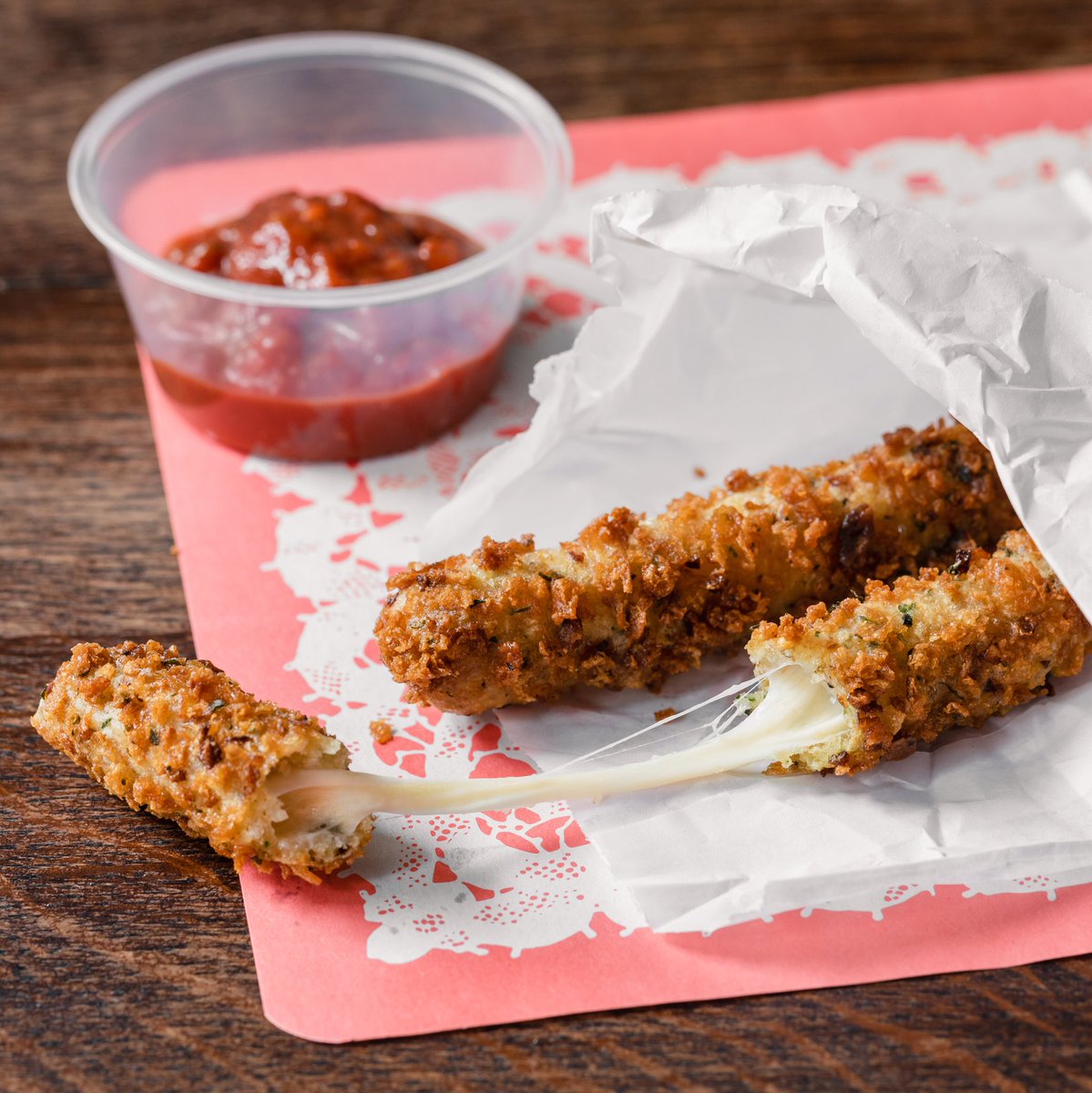PastaFlyer's tweet photo. “I already have a drink. Do you think he’d buy me mozz sticks?” - Liz Lemon, #30Rock 
Mozz sticks are here, Liz. https://t.co/vmAbYb3L7K