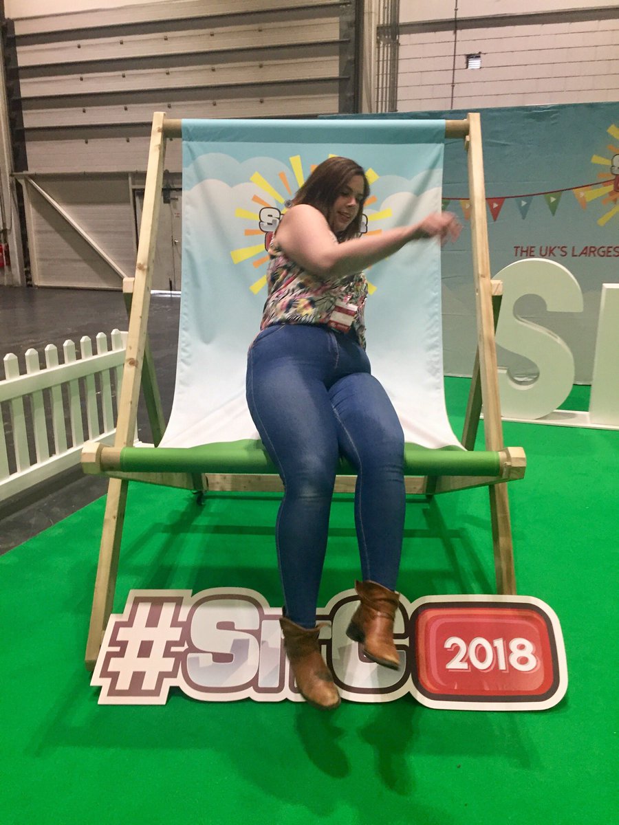 CharlotteEmmaPC's tweet photo. #SitC2018 #MCM2018

if you dont.            then you dont
love me at             deserve me at
my                          my https://t.co/XCOxz7tXMA
