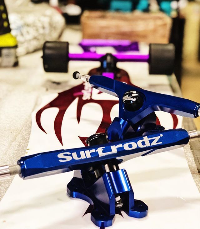 surfrodz's tweet photo. Did you know our Hybridsz are patented technology? Being the only reversible truck with a restrictive bushing support pocket on one side &amp; open on the other: Your choice on how to ride 🙌🏼 Get a Royal Blue fully assembled kit for $79.99 now - 
Link in bio https://t.co/o3ExFlElUs