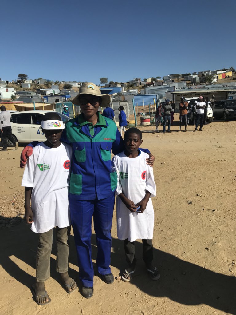 daisrym's tweet photo. The large turn-up for the #CleanUp across our cities, towns and villages is a demonstration of the immense love and pride we hold for our Motherland on this #AfricaDay.
Heartwarming to see the little children hard at work towards a #CleanNamibia. https://t.co/EttxTNkFUR