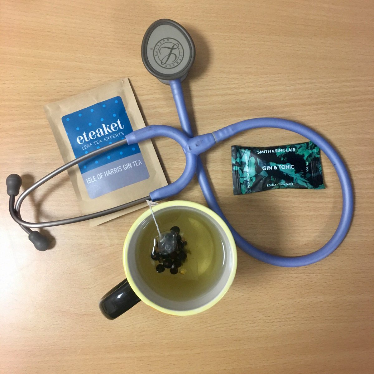 laralalibela's tweet photo. @triedtestedUK @eteaket #smithandsinclair #tastetestpanel The only time it’s acceptable to have a gin themed clinic break!! Lovely refreshing tea and gin pastel with a hint of Parma violets 💜💜Result! #feedthenhs https://t.co/ONSYEzQqm0