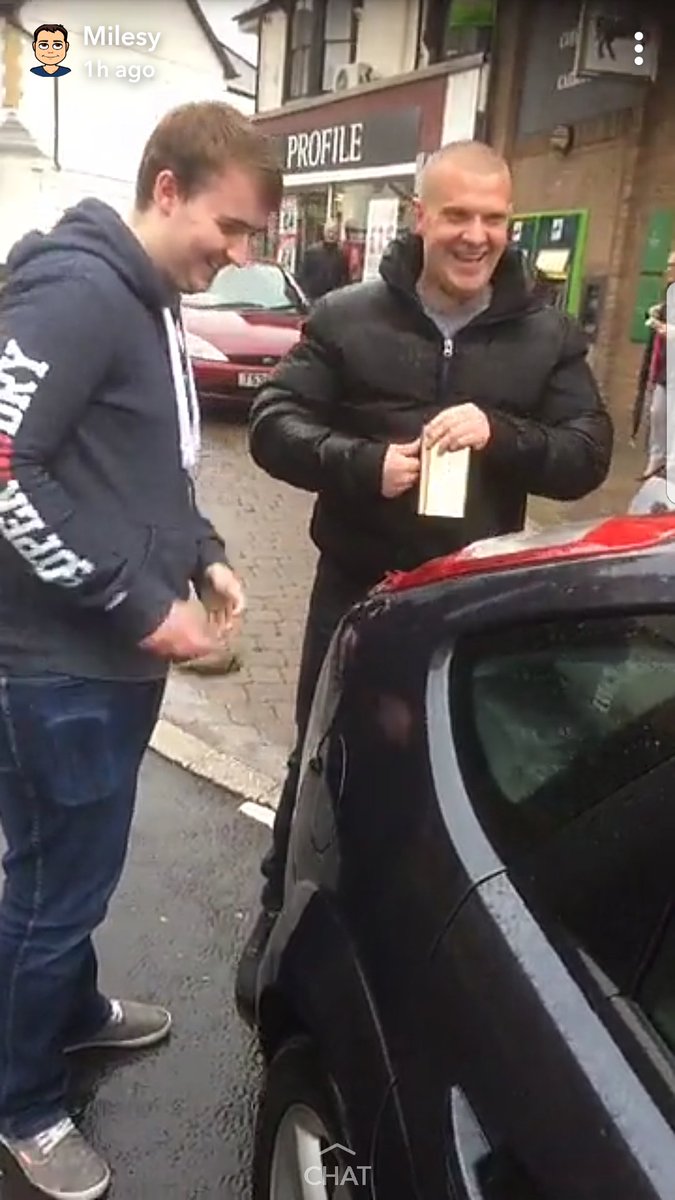 EvansLeeevans's tweet photo. Any info on this prick..crashed into the back of my mates car on a FUCKING PUSH BIKE.. #falsedetails #beep #beep https://t.co/ZRLkG6L7N4