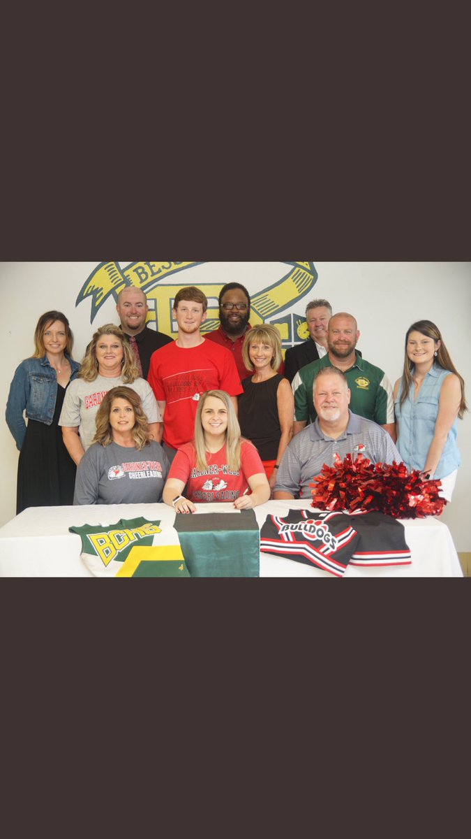 Excited to welcome Gabby to our GWU cheerleading family! We cannot wait to have you join our team and help us reach our goals this year! 

#GWUpride
