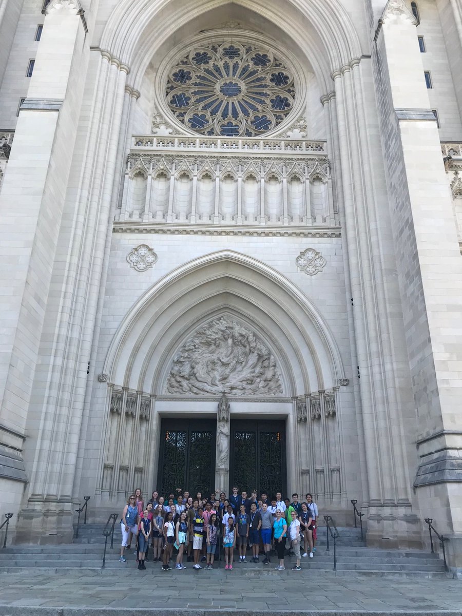 mrssaccobms's tweet photo. Bus 2 at National Cathedral @WPSBlanchardMS https://t.co/MxIXgtiMhZ