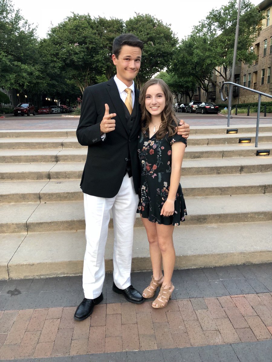 andreab179's tweet photo. 🎾Varsity Banquet🎾 https://t.co/wV5UcVM2QO