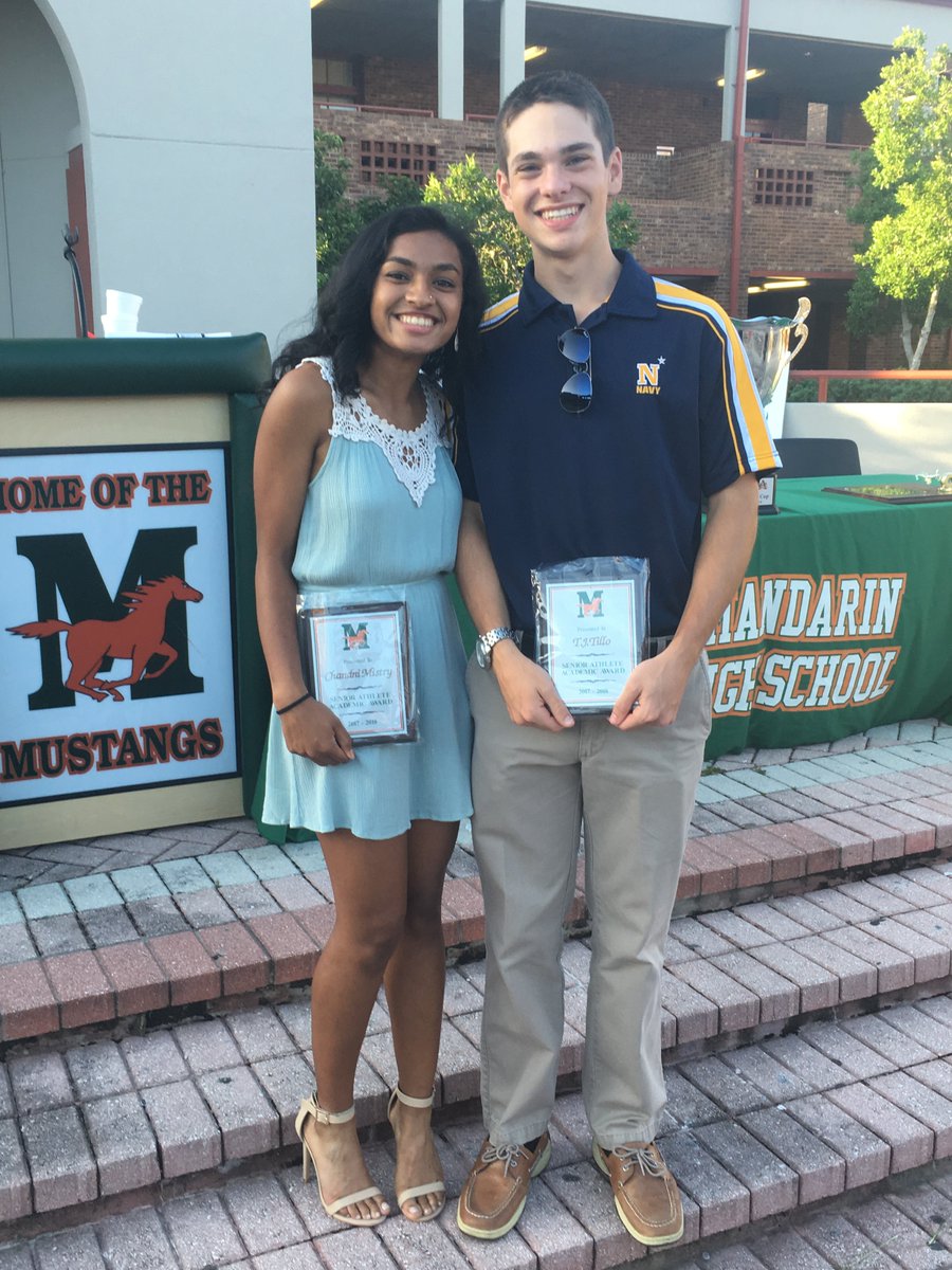 Congrats to the 2017-2018 Senior Athlete Academic  Award Winners Chandni Mistry and T.J. Tillo!