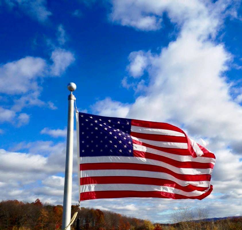 EvansRoofingCo's tweet photo. Words to remember as we begin the Memorial Day Weekend.
"The willingness of America's veterans to sacrifice for our country has earned them our lasting gratitude." — Jeff Miller 
#MemorialDayWeekend #MemorialDay #MemorialDay2018 https://t.co/Co1PSeh5VM