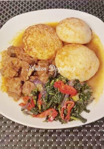 FromMyKitchen_'s tweet photo. Where are the Masa Lovers?😍😋
Today is the day you've been waiting for👏

#FromMyKitchen's Friday iftar package is:
Masa, meat pepper soup with steamed spinach, samosas &amp; mixed fruits for just 3k.
DM or call us on 08067844948 to place your order. God bless as you RT🙏
#Ramadan https://t.co/bGjhO2yJWZ