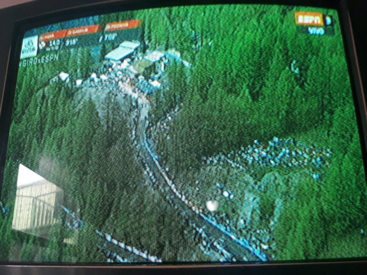 jaquevedo1's tweet photo. @mario_sabato Saludos desde la tierra de la locomotora Carapaz. Siguiendo en vivo el Giro. Nos faltan uñas para apoyar a nuestro campeón 
#GiroxESPN https://t.co/Dz0d9xFrMb