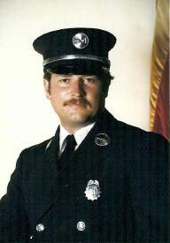 BillyGoldfeder's tweet photo. Remembering The 2 Bethpage LINY Firefighters Who Died #LODD May 25 1978 #ARSON at Brothers 3 Pools. #RIP Captain Joseph Dunn &amp; FF Robert Hassett.
https://t.co/gKOloJWQLP #nassaucounty @CurranNassau @NCFSA @NassauFirePipes #bethpage @NassauCountyOEM #longisla d #bethpage https://t.co/qq55IbN5G2