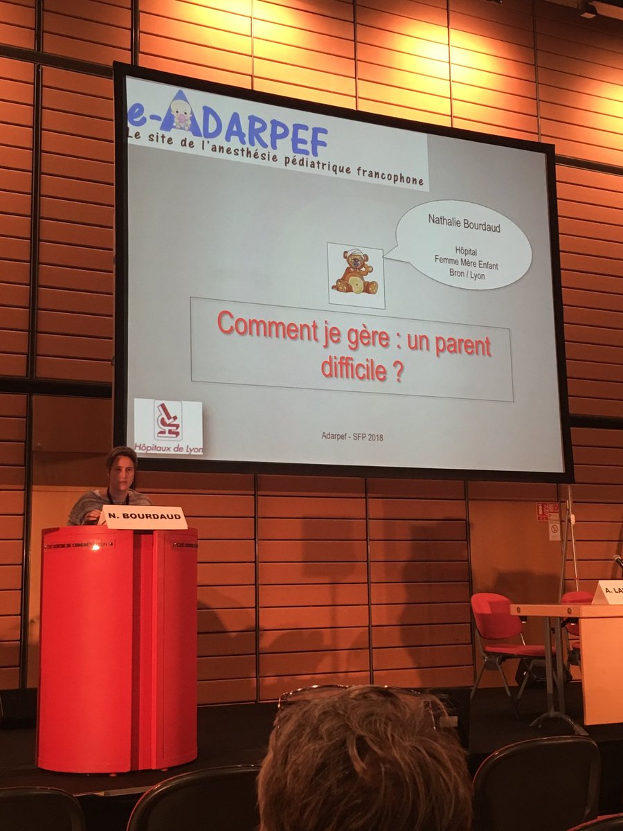 M_Peycelon's tweet photo. Comment gérer des parents difficiles ? La réponse par Dr. Bourdaud, anesthésiste pédiatre à @CHUdeLyon @SFAR_ORG #SFP18 @villedelyon #pasdEBM #literraturepauvre #communiquer #rassurer https://t.co/S8ryvoqhwr