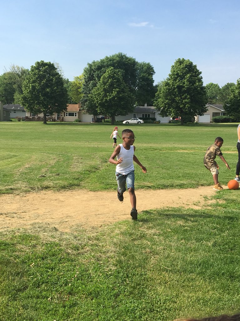 AdamsDCSD's tweet photo. 1st grade kickball! #dcsdpln https://t.co/KgiXtffjHT