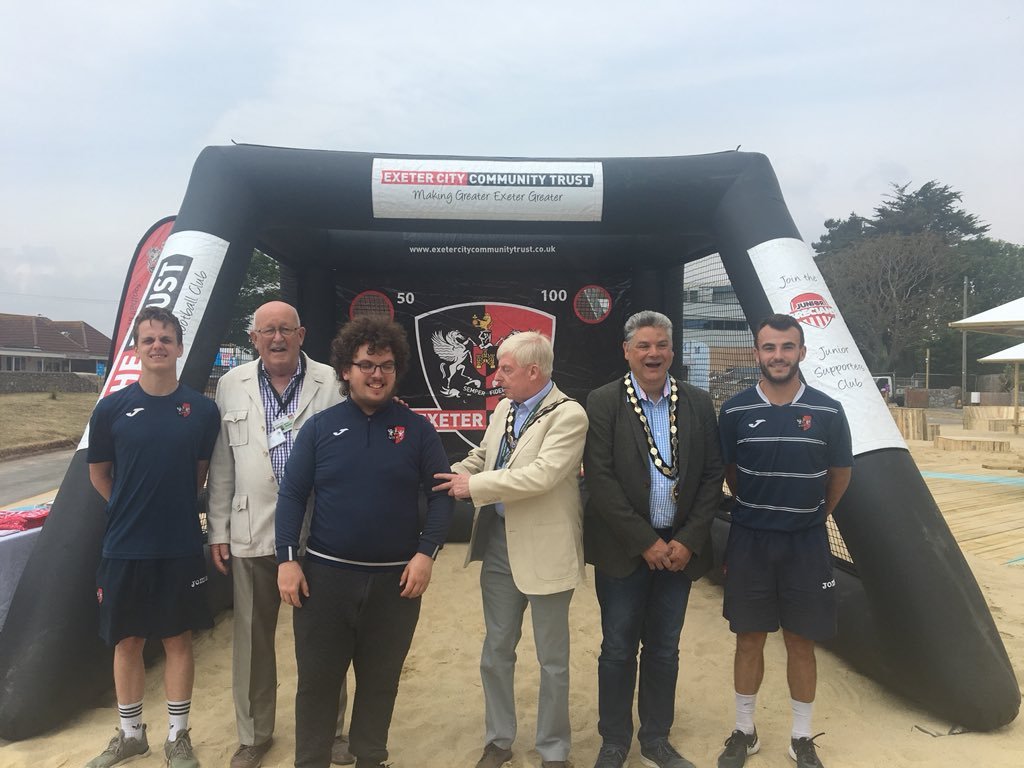 eastdevon's tweet photo. The brilliant @ExeterCCT challenged #Exmouth's Mayor, Deputy Mayor, and Councillor Bill Nash to a kickabout in the sunshine! #queensdrivespace #exmouth #ExeterCCT @Tasteofthewest https://t.co/B19iLT17cH