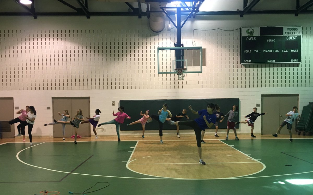 woods_athletics's tweet photo. Thanks to Montessori mom, Lana Bussard, for leading our parent/faculty kickboxing class this morning, 6th graders attempted to join us for the last 15 min #FitnessFriday #MoveInMay #healthed #phyed #6thGradePE https://t.co/xkoYqp9w0H