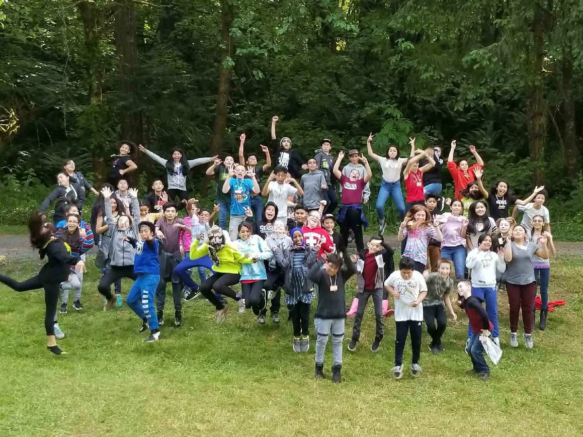 WitchHazeles's tweet photo. WHES 6th graders LOVE outdoor school! #whesrocks https://t.co/c3moV5Xwuo