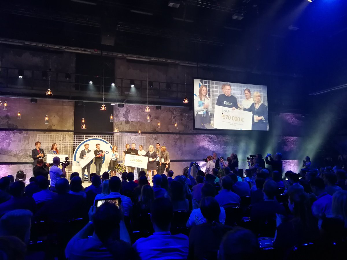 StartupWiseGuys's tweet photo. Closing seed round on a stage? Hell yeah! Double congratulations to our alumni #fractory - 170k syndicate investment from @EstBAN_org at @Latitude59 https://t.co/hFS2HxysrF