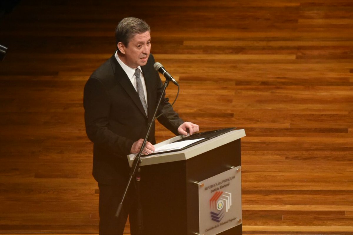UltimaHoracom's tweet photo. El presidente del TSJE, Jaime Bestard: "Una vez más, el sistema TREP funcionó sin ningún error" #EleccionesPy2018 
https://t.co/7R7N9TZbil
📸Daniel Duarte https://t.co/aNPh7ZV7sb