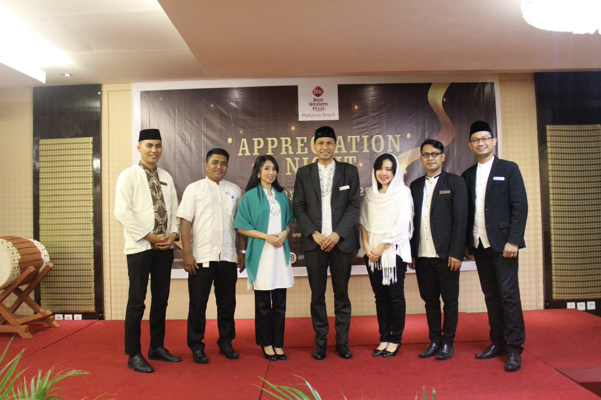 BWMakassarBeach's tweet photo. APPRECIATION NIGHT 2018
.
Terima kasih untuk rekan-rekan Best Western Plus Makassar Beach💐
.
Kalian hebat, kalian luar biasaaaaaa❤️
.
#bestwestern #bestwesternindonesia #bestwesterninternational #bwplusmakassarbeach #bestwesternrewards #pantailosari #losaribeach #ramadhan https://t.co/V4oORrvwO4