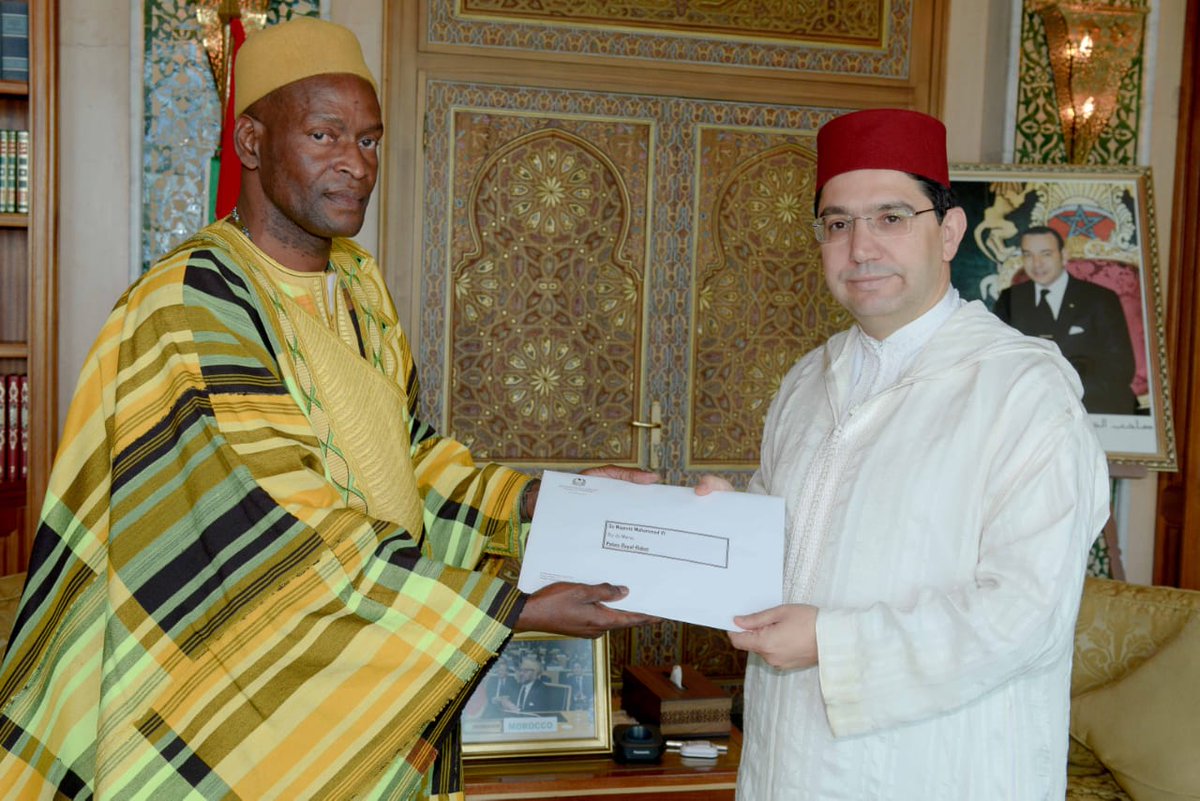 MarocDiplomatie's tweet photo. Sur Très Hautes Instructions Royales 🇲🇦, le Ministre, M. Nasser Bourita, a reçu le vendredi 25 mai à #Rabat, M. Dionisio Cabi, émissaire du Président de la République de #GuinéeBissau 🇬🇼, S.E.M. José Mario Vaz, auprès de Sa Majesté le Roi #MohammedVI.

#Maroc #MAECI #Afrique https://t.co/uxpFBn0FJa
