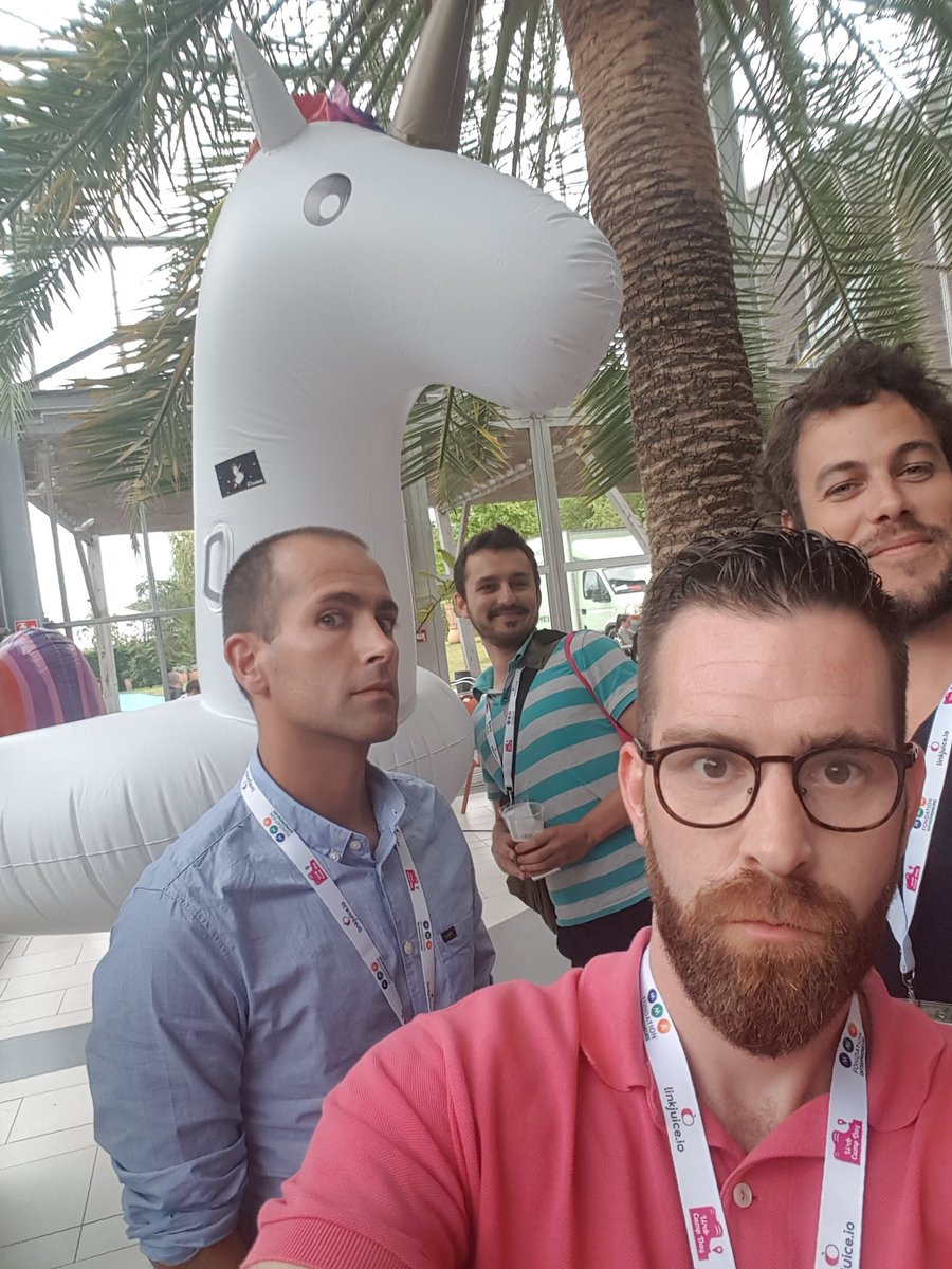 mediamiu's tweet photo. La #TeamSEORennes au stand @o2switch Le booster de votre hébergement ! Et c'est pas une #licorne https://t.co/Og3SDrWF38