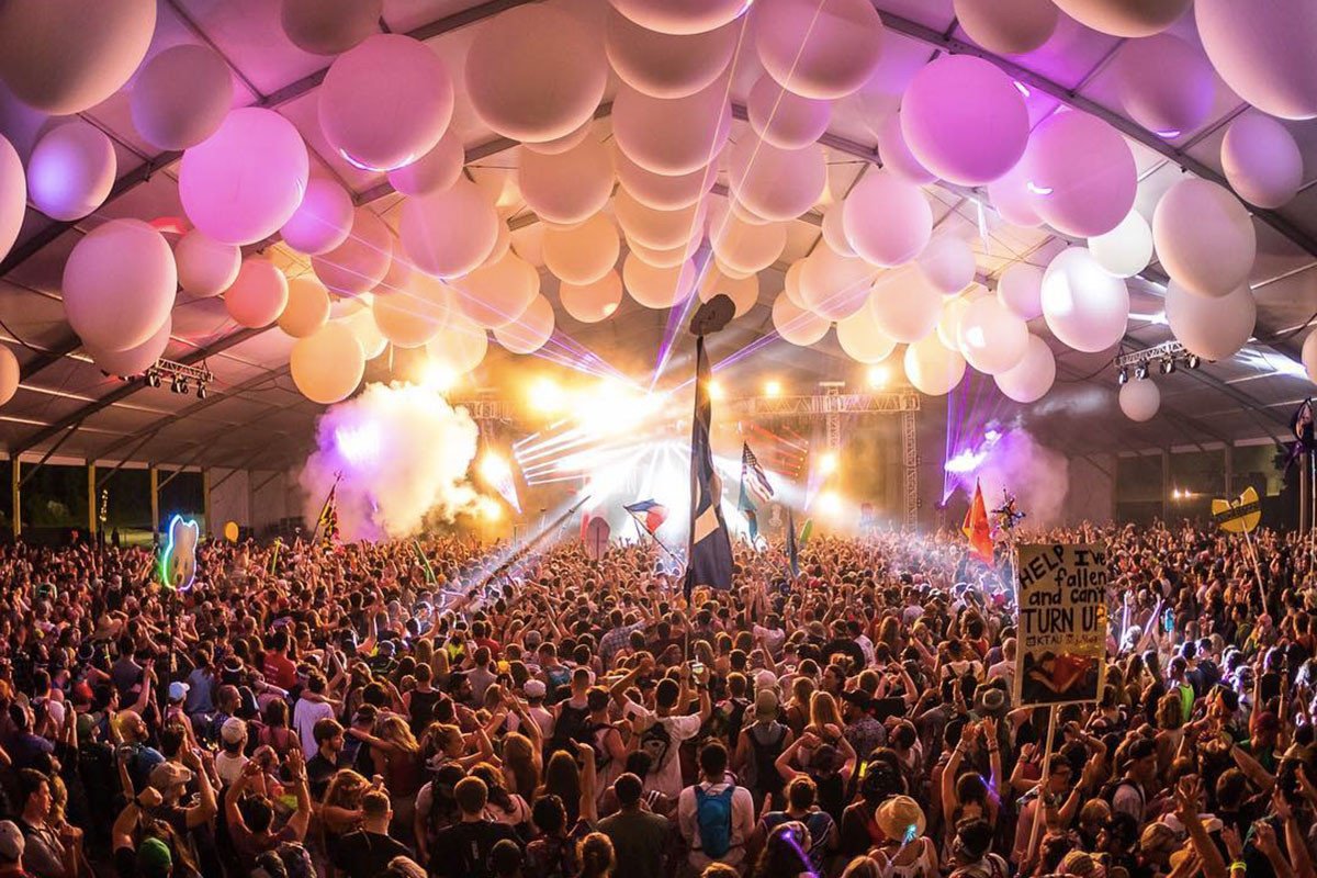 soundeoncom's tweet photo. It’s summer, which means it’s time for music festivals all over the world! If you love to travel and seek adventure rather than snooze off at the hotel spa, check out this list of 15 international music festivals not to miss this summer!!!
https://t.co/L9sVkHriVz. https://t.co/aPFR0HT4bj