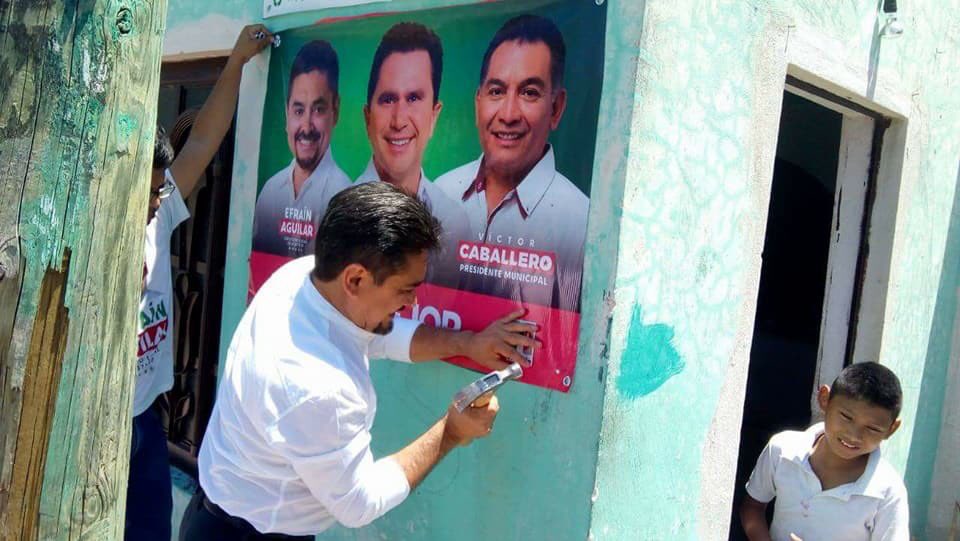 efrainaguilarg's tweet photo. Hoy en día son más personas que se suman a este proyecto, su proyecto, muchas gracias. 
#YucatánPrimero #MéridaMejor #ConmigoTúSíCuentas https://t.co/vpia2Bhrtu