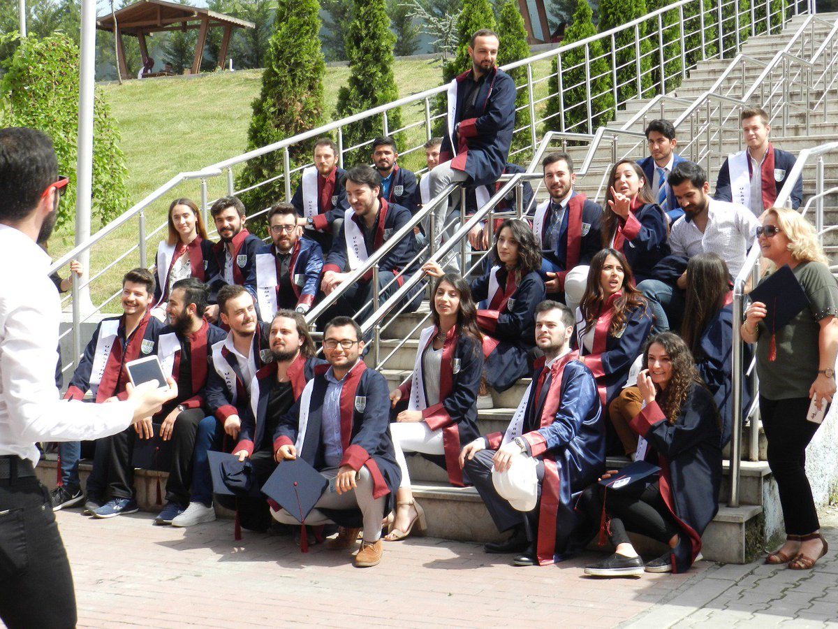 KbuUlm's tweet photo. Karabük Üniversitesi Ulaştırma Mühendisliği ilk mezunlarını veriyor!

Kulüp olarak ilk mezunlarımızın yolu açık olsun diyor, meslek hayatlarında başarılar diliyoruz. Ve bir daha diyoruz ki; BİZ DE VARIZ!😀 https://t.co/pFvpyNsa3o