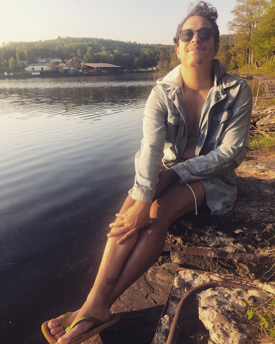 VictorLegra's tweet image. Home is where the red and white bucks are and the squeegees have fresh paint. 11 years at @FrenchWoods @fwfsilkscreen #frenchwoods #fwfsilkscreen #silkscreen instagram.com/p/BjNGZhojGb1/