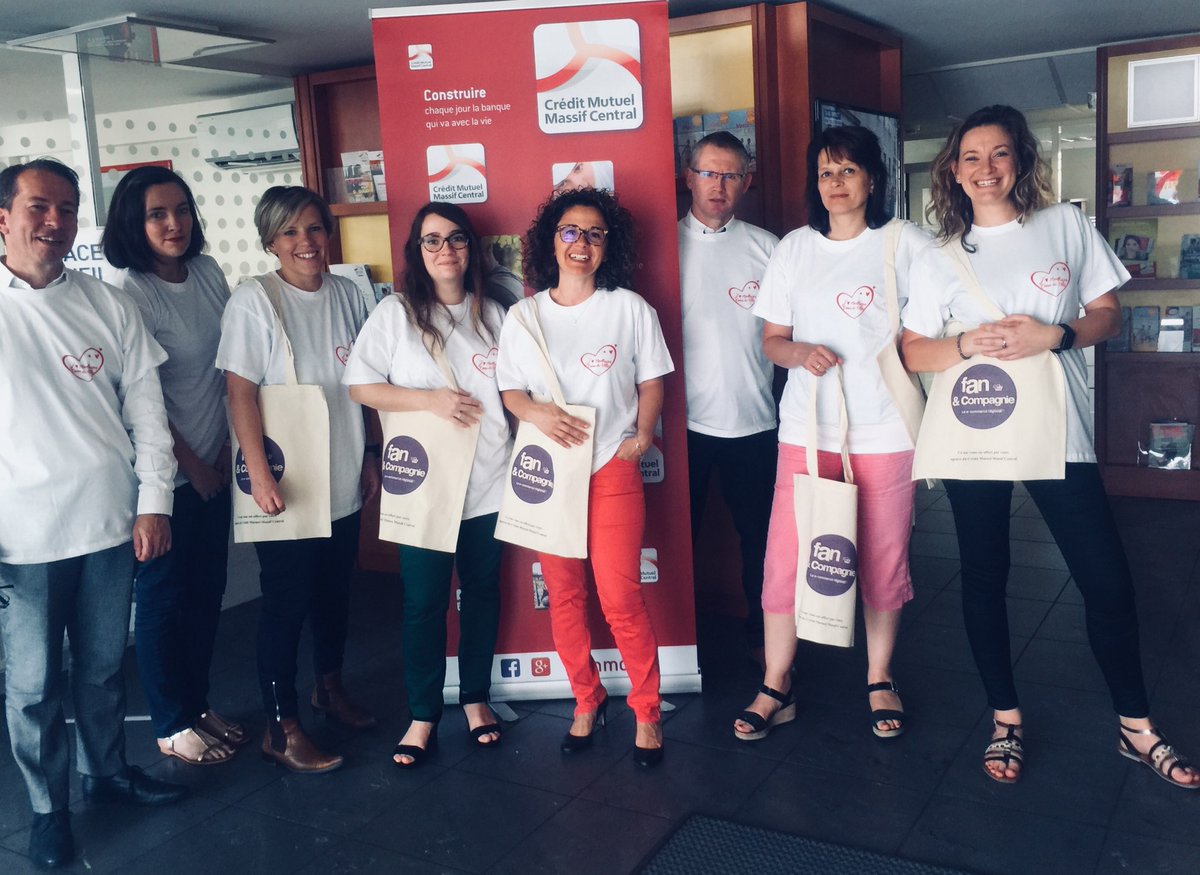 elodie_petillon's tweet photo. En ce week rend de fêtes des mères le @CMMassifCentral de #montlucon vous attend pour vous offrir des sacs shopping et des billets de manèges jusqu'à samedi 26 midi. #nuitducommerce https://t.co/wuJeh5an0R