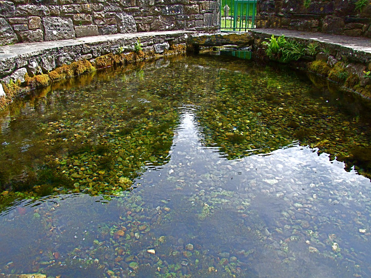 VisitTipp's tweet photo. #TakeTime to spend a day in #Clonmel #Munstervales #Irelandsancienteast enjoy a visit to #MainGuard features as part of the #Butlertrail Visit to #TipperaryCountyMuseaum and @SouthTippArts. Take a short trip to #StPatrickswell near #Marlfieldlake Enjoy golf at @clonmelgolfclub https://t.co/0NO0H0IYB6