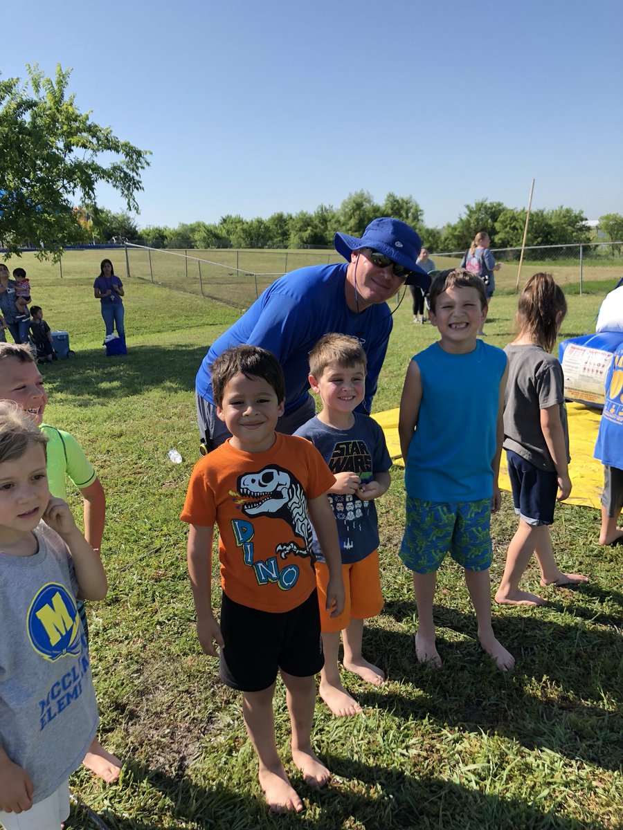 McClendonBraves's tweet photo. #LittleBravesBigBraveHearts! πβ€οΈπ€ #MESFieldDayFun #MESTribe #LittleBraves https://t.co/a4J9ugSOXF