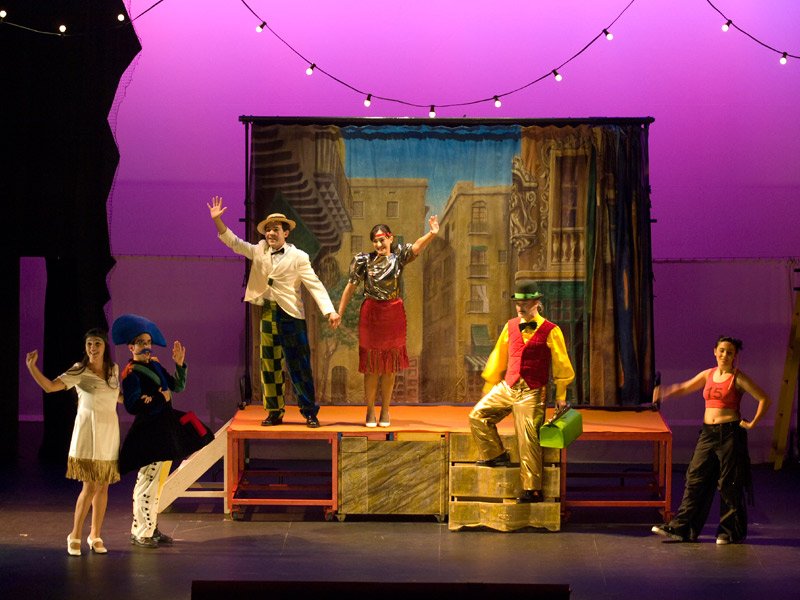 Teatro_Arriaga's tweet photo. Fin de semana de #opera para toda la familia con @comediants y la divertida #AllegroVivace, una historia llena de música y humor.
26 de mayo - 18h.
27 de mayo - 12h. y 18h.
#OperaTxiki @ABAO_OLBE https://t.co/eDHBdD1wuw