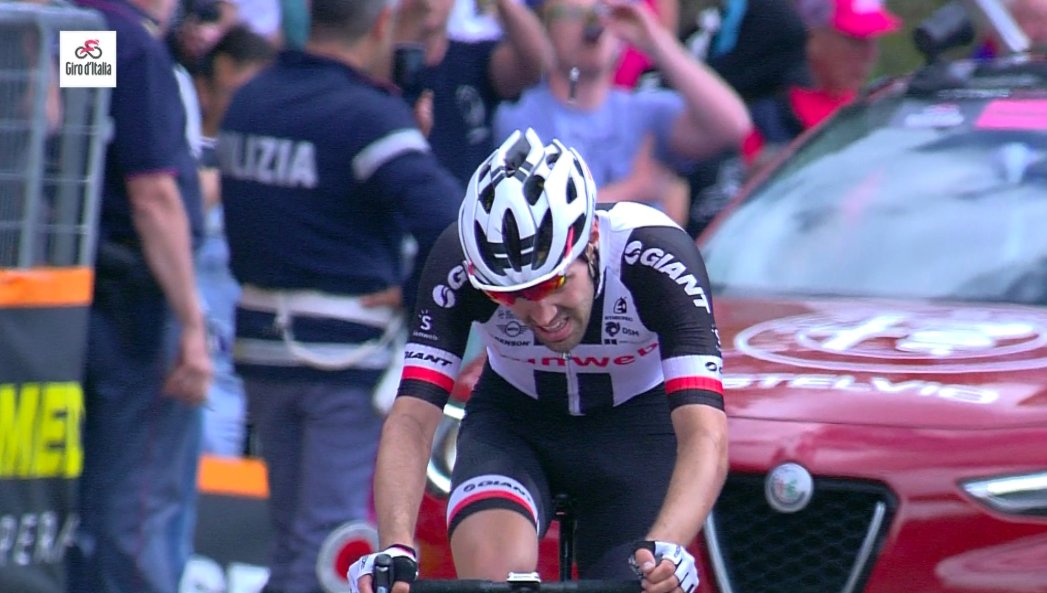 picnicpostnl's tweet photo. #Giro101 5th for @tom_dumoulin in Bardonecchia. #KeepChallenging https://t.co/TUjQt1CX6N