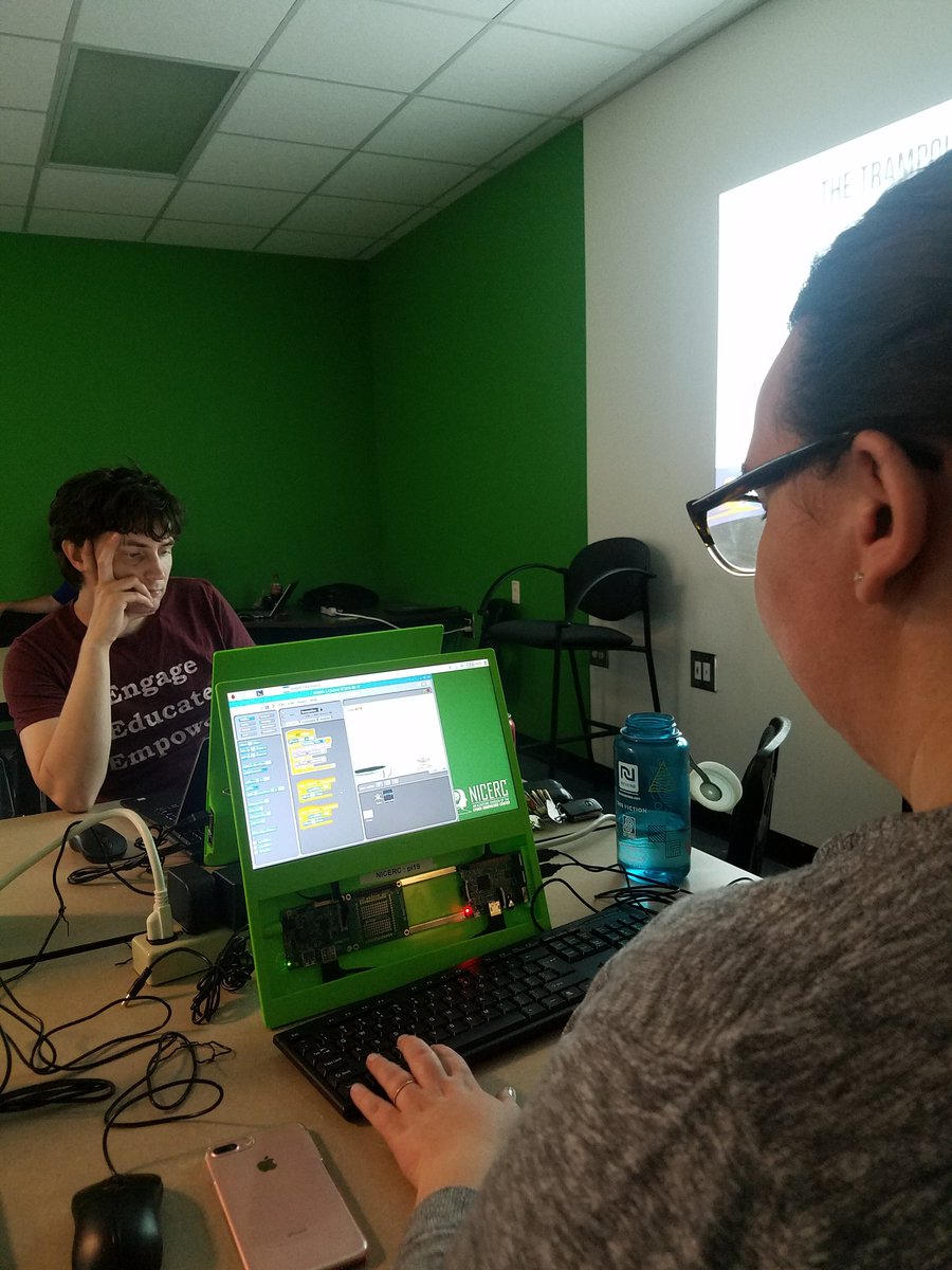 HeatherTechTST's tweet image. #EEE #icsdedtech #NICERC @taracaiza @LWrightICSD @edtechmro @ICSDTechSpencer