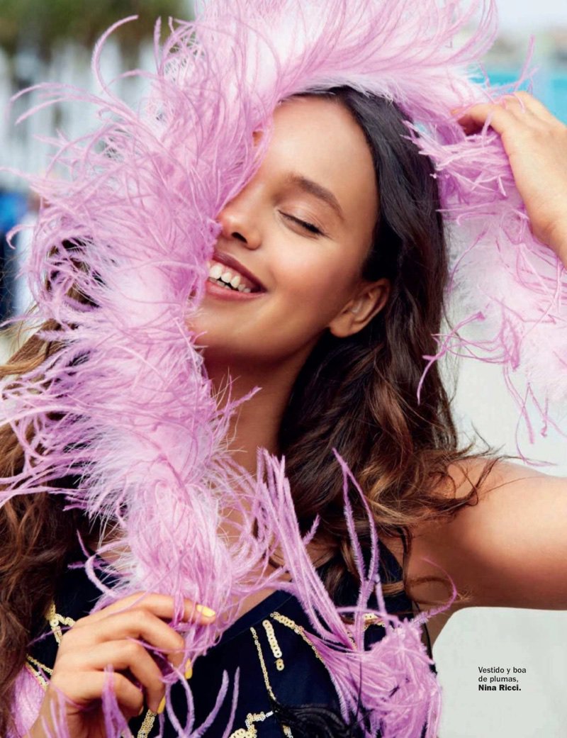 fashgonerogue's tweet image. #13ReasonsWhy Star #AlishaBoe Gets Glam in Cosmopolitan Spain @13ReasonsWhy @AlishaBoe fgr.life/neGkJV