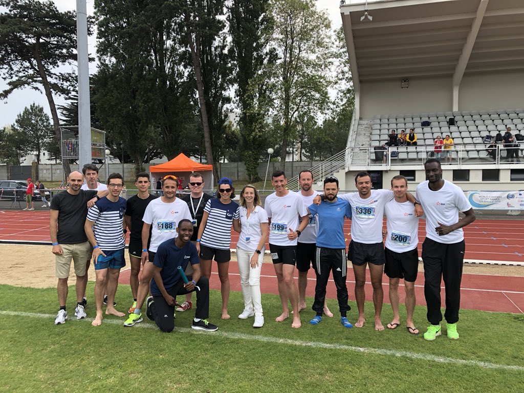 EDF_Sport's tweet photo. Notre championne @mariealefur du #TeamEDF et marraine des @WCSG2018, est présente aujourd’hui aux côtés de ses collègues salariés sur la piste de #LaBaule ! 🏃🏻‍♀️🏃🏻‍♂️#eclaironslesport #WCSG2018 https://t.co/NAOymTtQ4p