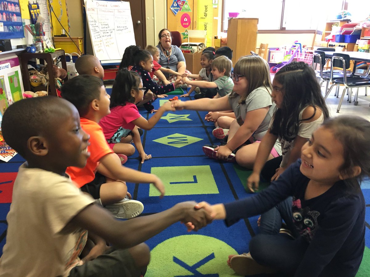 VanMetreKinder's tweet photo. No worksheet/no tech day. We had a sight word show down and wow did we have fun!  We’re also awesome sports! @JayBilly2 @SlackwoodSchool https://t.co/3u3LymW1Ij
