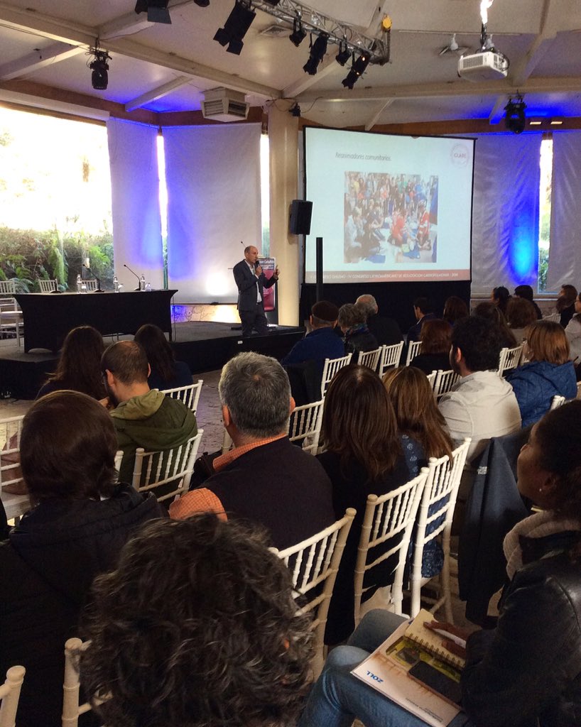 congresorcpcl's tweet photo. El Dr. Juan Carballido expone sobre la experiencia argentina: El Tigre Cardioprotegido #CongresoRCP https://t.co/ppey74uU7l